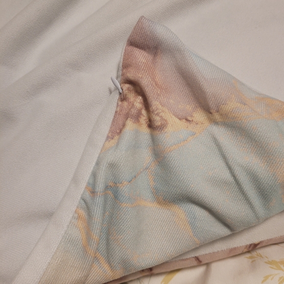 Marble Print Pillowcase Set - Picture 2 of 2